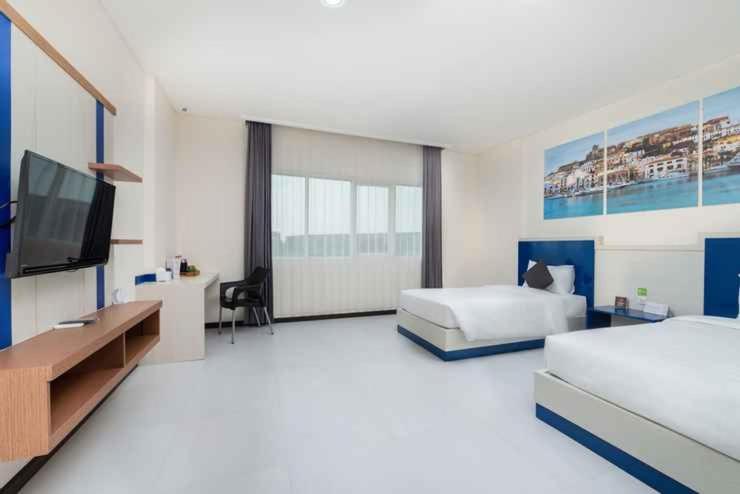 D'Carol Hotel Surabaya Exterior foto